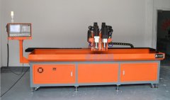 老客戶(hù)返單再訂一臺(tái)熱熔鉆攻機(jī)!